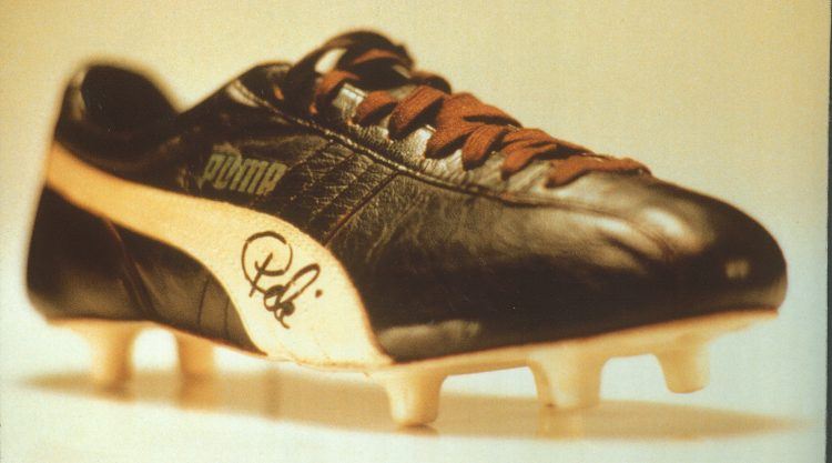 pele football boots