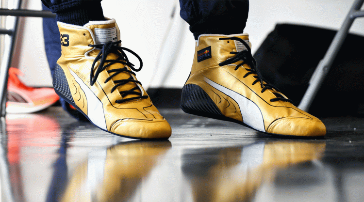 Idear Separar Rápido PUMA pays homage to Max Verstappen's first Formula One Drivers´  Championship Title with a golden race boot - PUMA CATch up